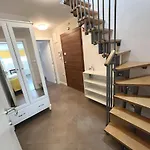 Unique Luxurious Jacuzzi Penthouse Duplex In Center! 2 Baths! Free Parking! Appartamento *