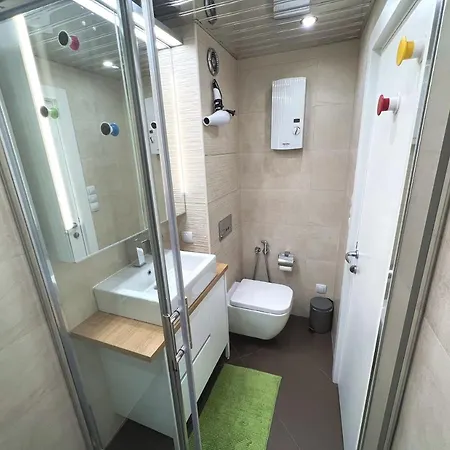 Unique Luxurious Jacuzzi Penthouse Duplex In Center! 2 Baths! Free Parking! 公寓