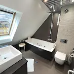 Unique Luxurious Jacuzzi Penthouse Duplex In Center! 2 Baths! Free Parking! Appartamento *