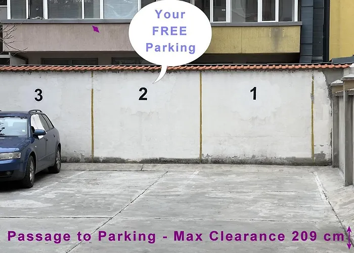 Apartment Unique Luxurious Jacuzzi Penthouse Duplex In Center! 2 Baths! Free Parking! *