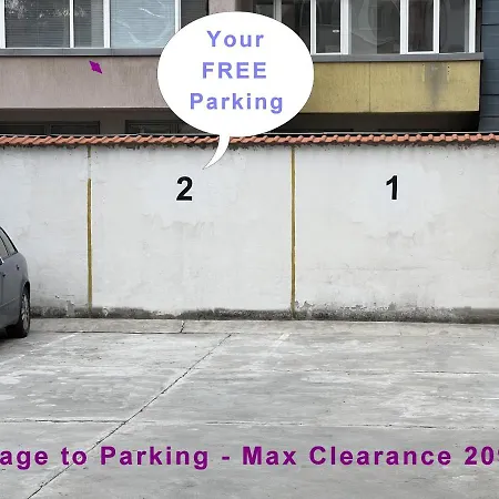 아파트 Unique Luxurious Jacuzzi Penthouse Duplex In Center! 2 Baths! Free Parking! *